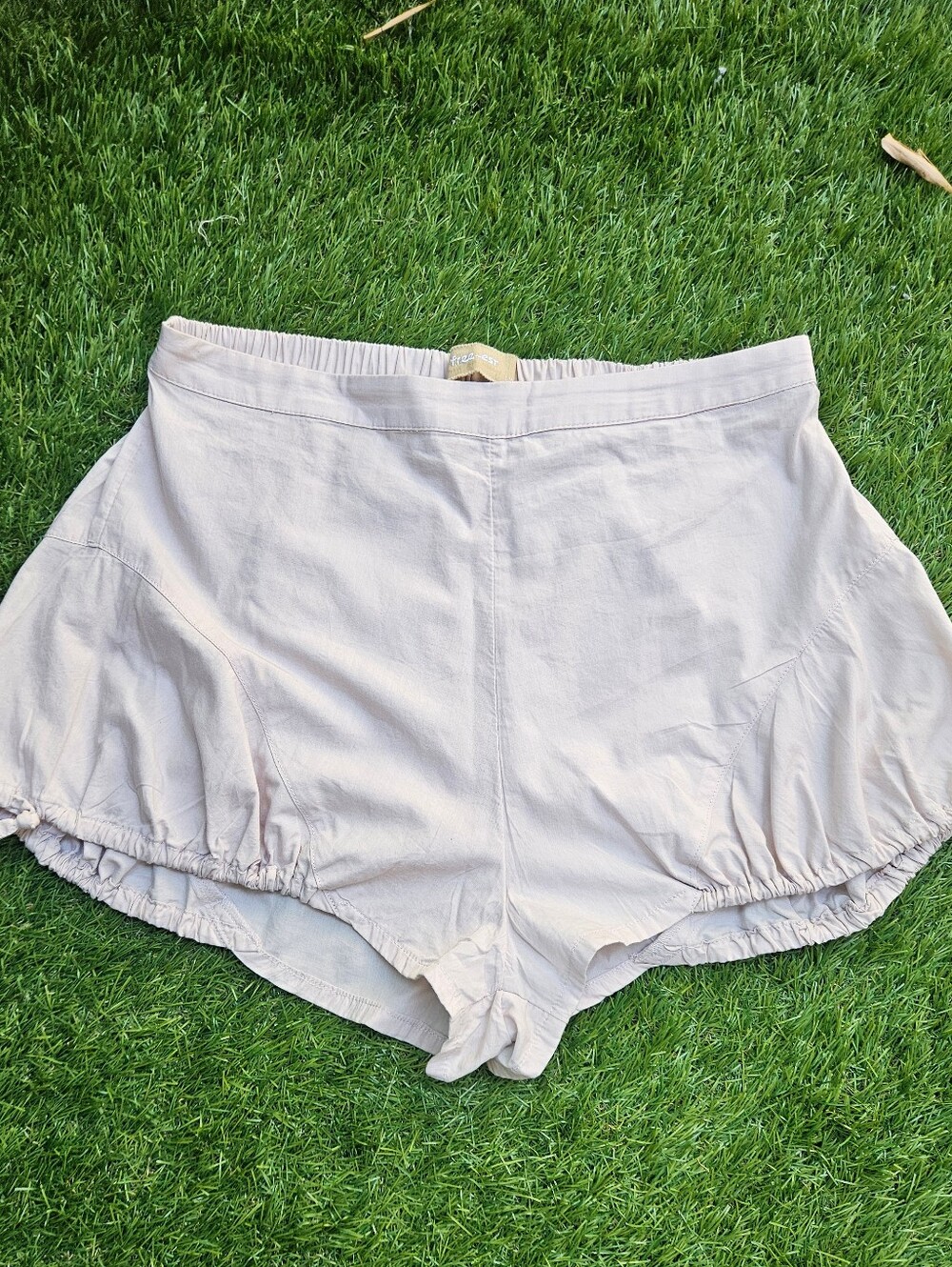 Free People free-est Clio 100 % Cotton Poplin Bloomer Shorts Tan S NWOT
